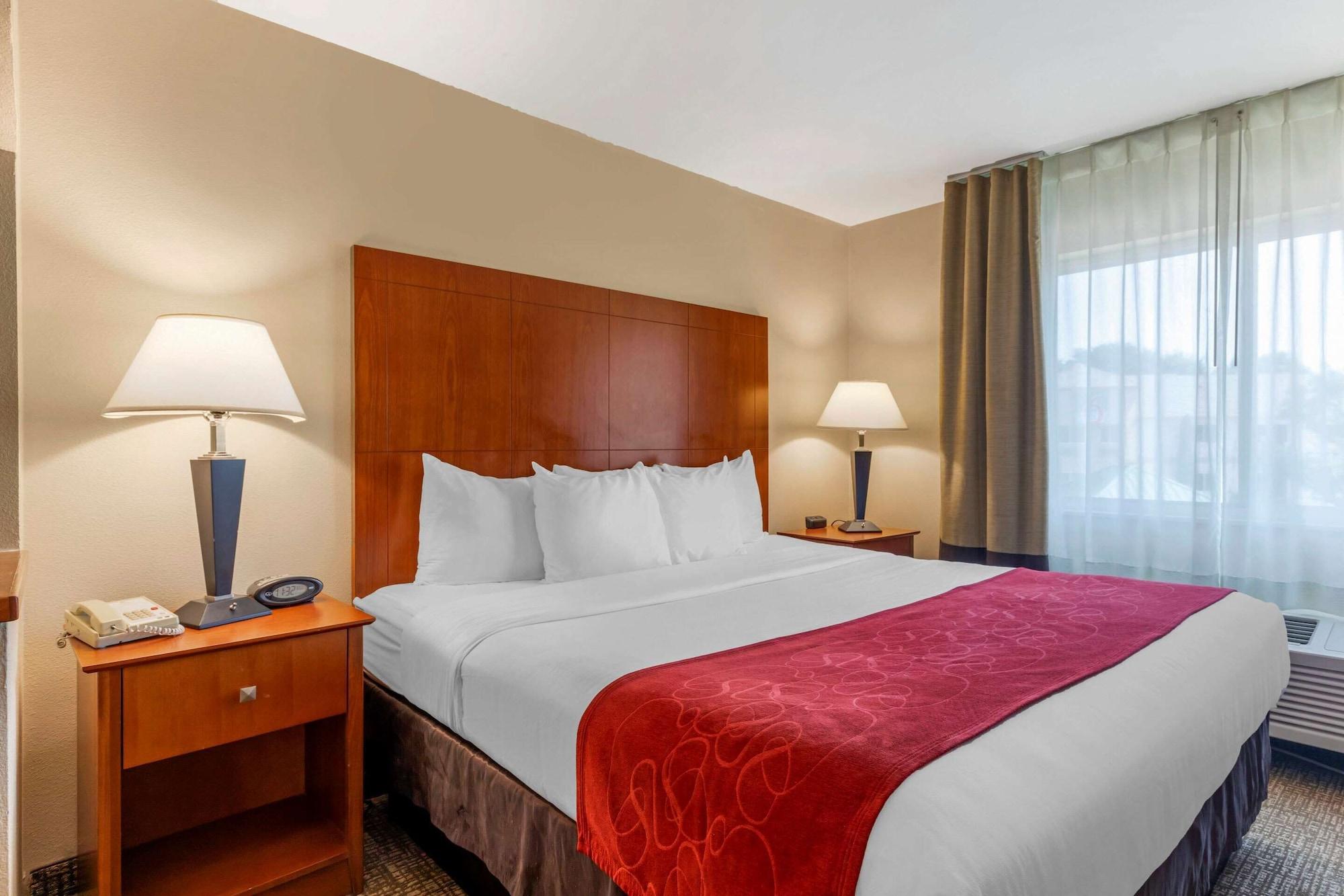 Comfort Suites North Dallas Exterior foto