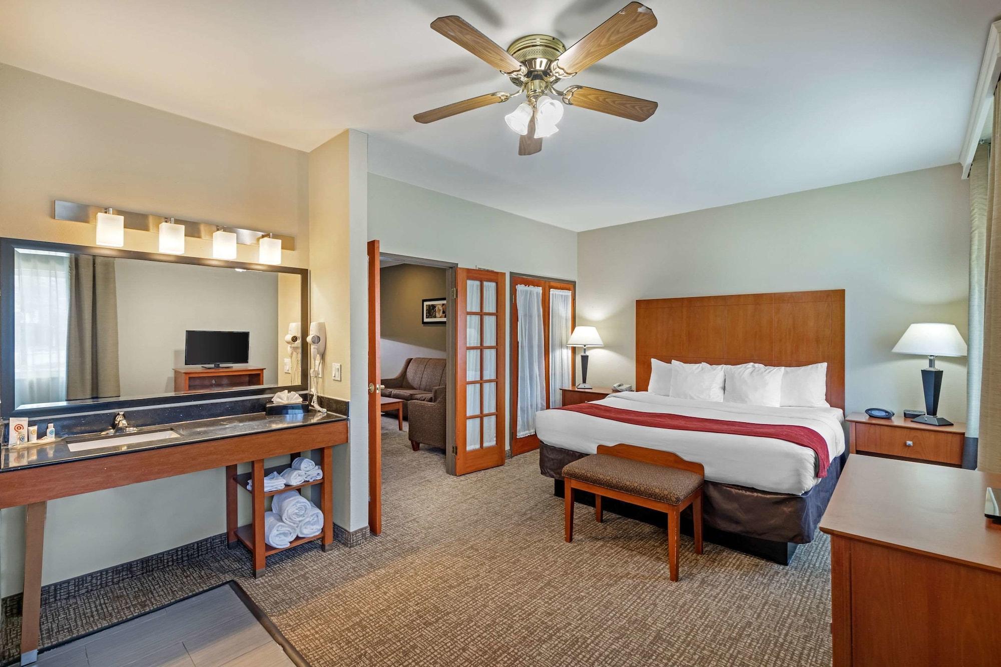Comfort Suites North Dallas Exterior foto