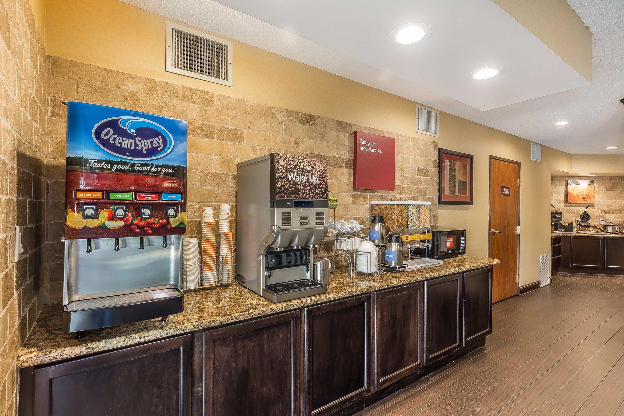 Comfort Suites North Dallas Exterior foto
