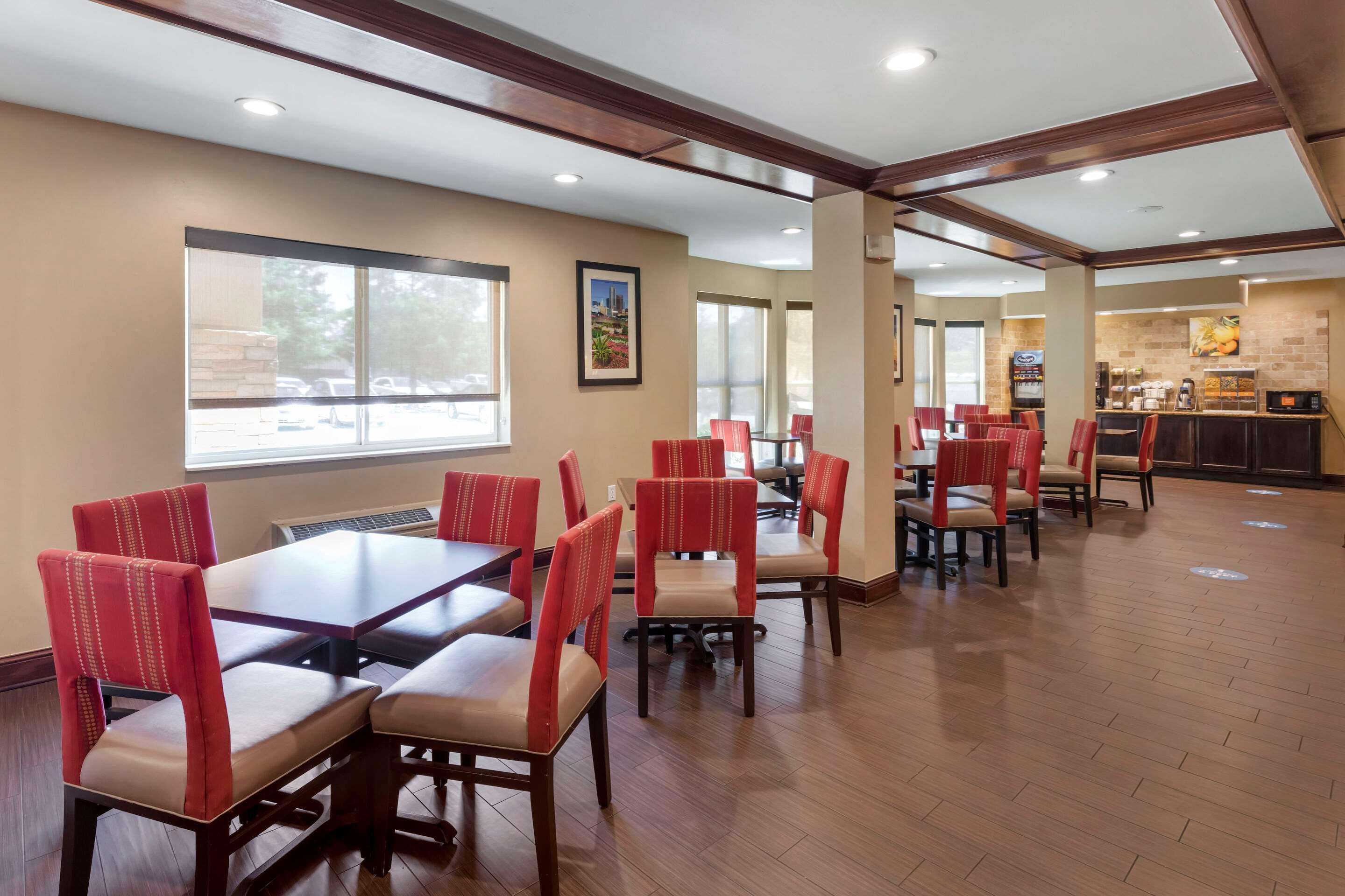 Comfort Suites North Dallas Exterior foto