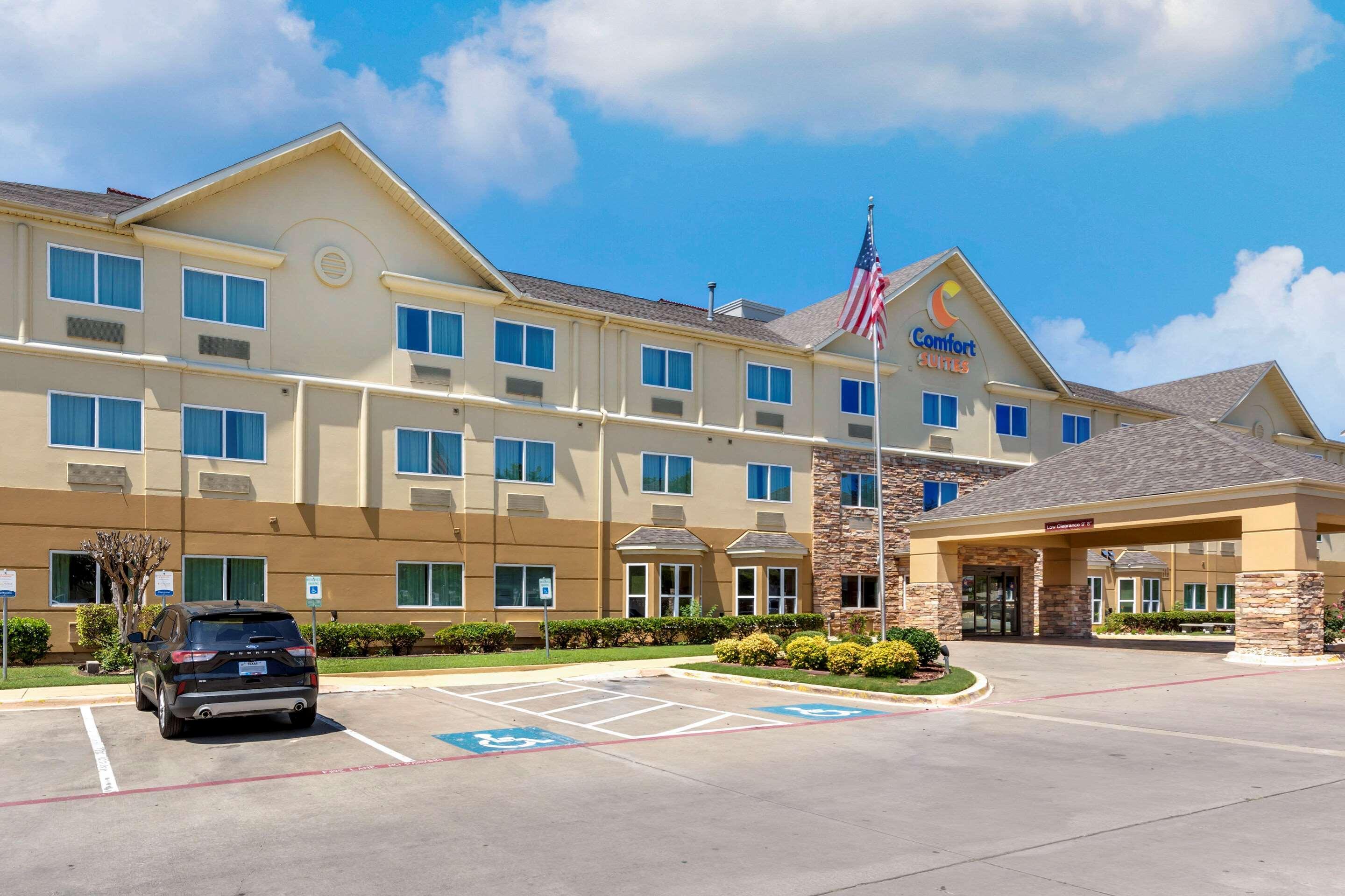 Comfort Suites North Dallas Exterior foto